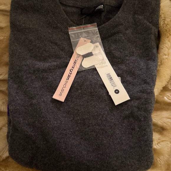 Grey Cashmere Crew Sweater with Violet Stripes by Aqua, Size M, New With Tags - Picture 6 of 6